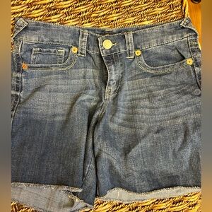 Woman’s shorts!! Seven brand!